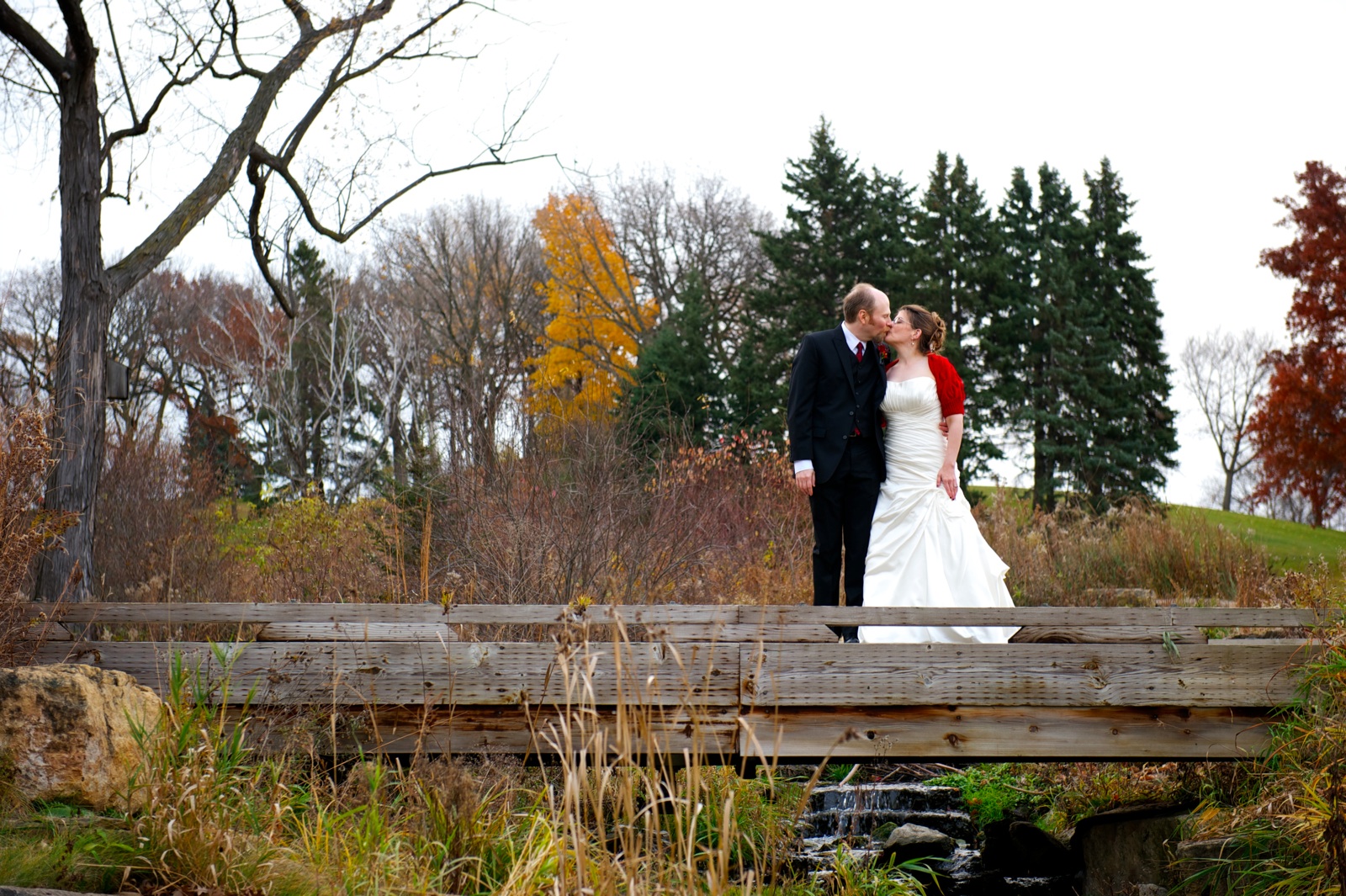 Kissing On The Bridge